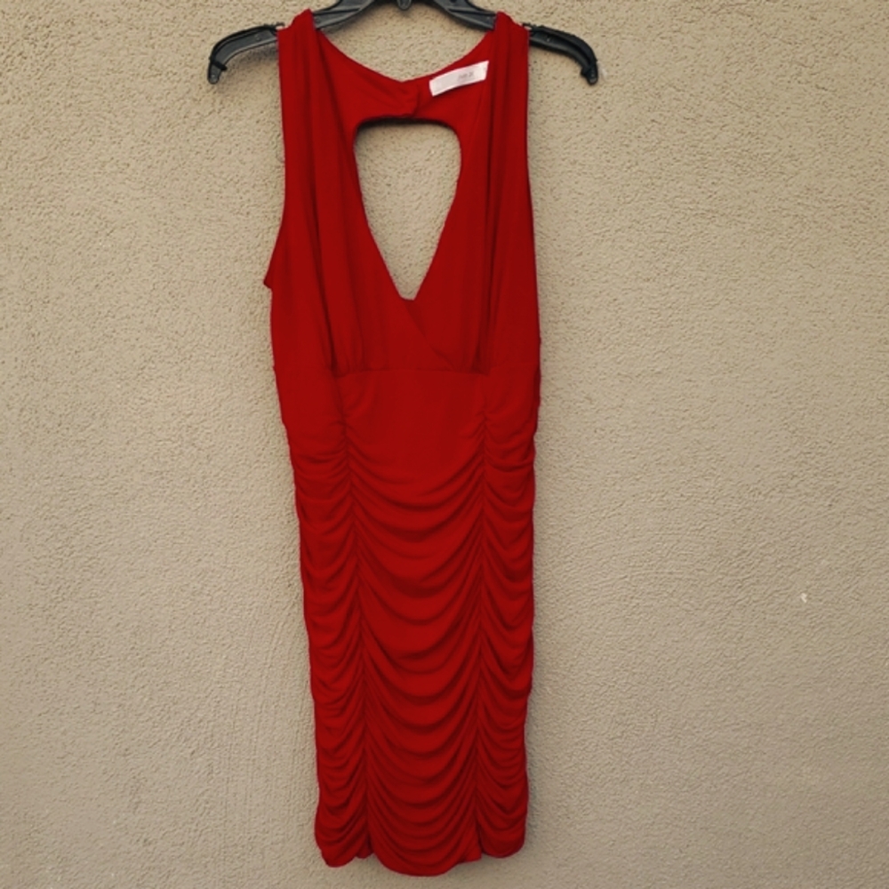Chic Backless Red Dress